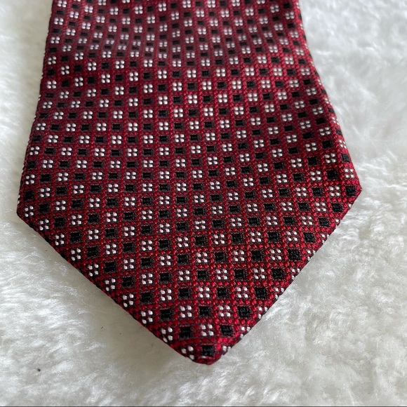 Carlo Palazzi Red Black and White Patterned Textured Silk Tie - Picture 4 of 9